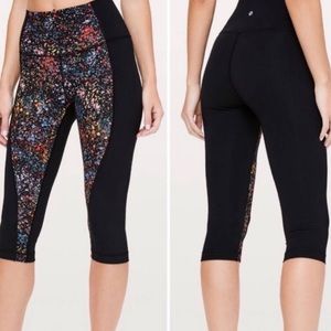 LIKE NEW Lululemon Wunder Under Crop High-Rise Curve 17"